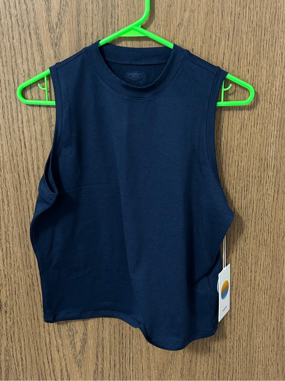 Vuori Halo Muscle Tank Top - Women’s Large - Picture 2 of 6